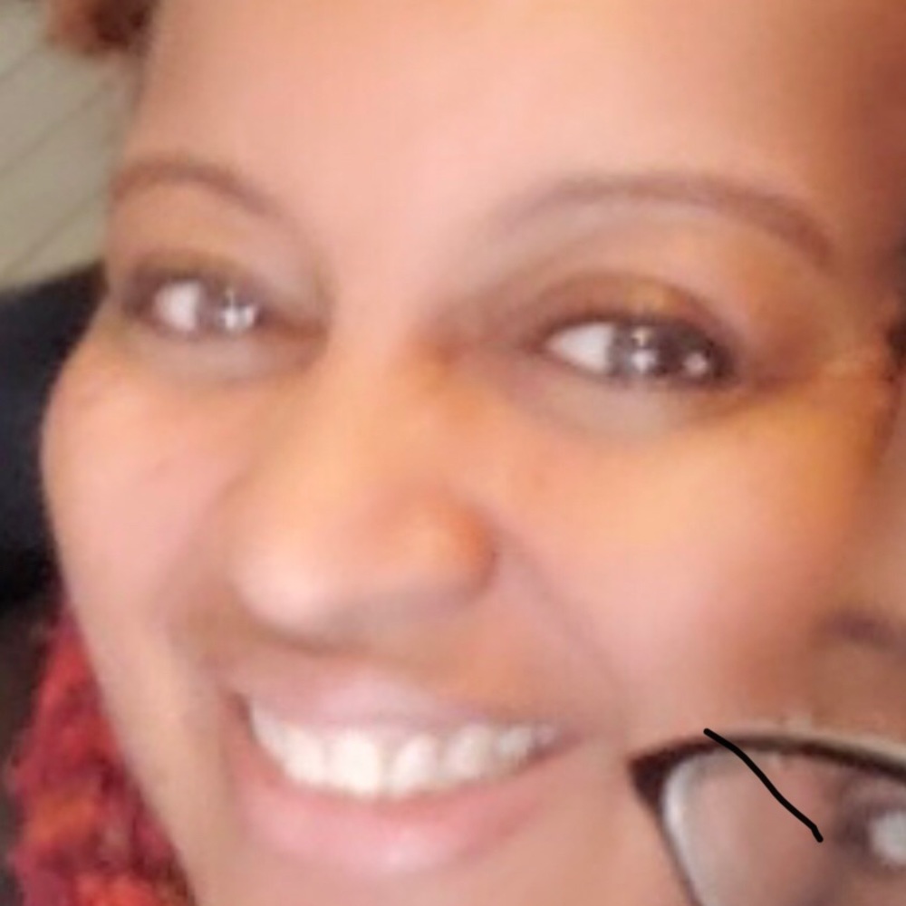 Meet your Posher, Jacqueline